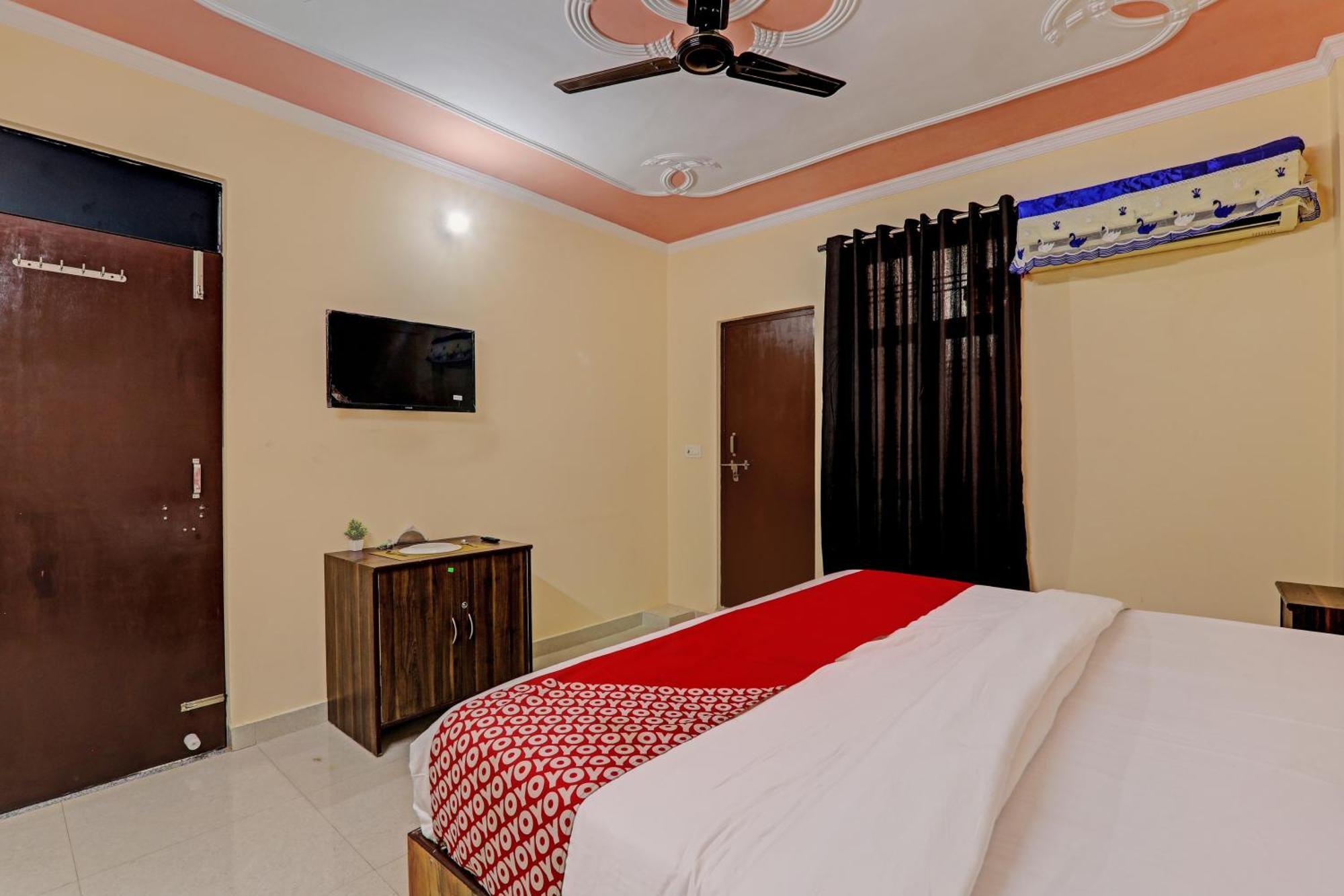 Super Hotel O Fort Inn Λάκναου Εξωτερικό φωτογραφία