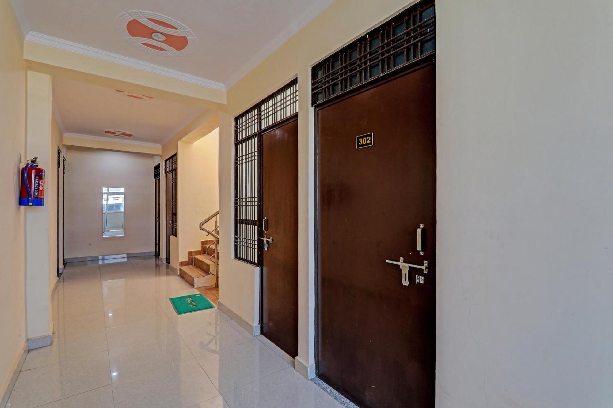 Super Hotel O Fort Inn Λάκναου Εξωτερικό φωτογραφία