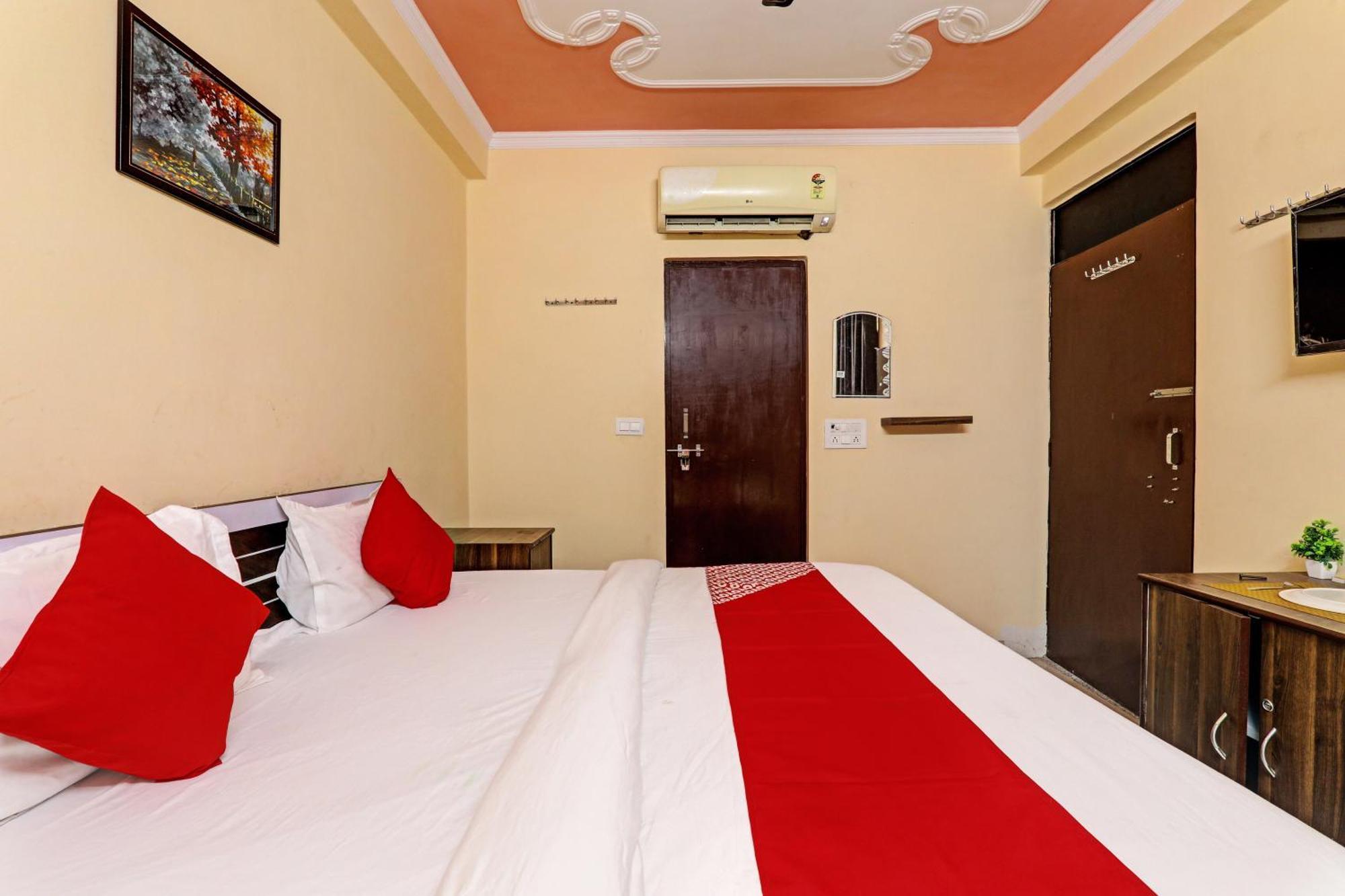 Super Hotel O Fort Inn Λάκναου Εξωτερικό φωτογραφία
