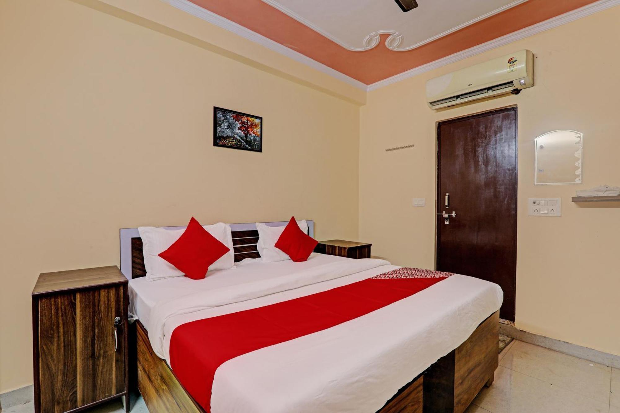 Super Hotel O Fort Inn Λάκναου Εξωτερικό φωτογραφία