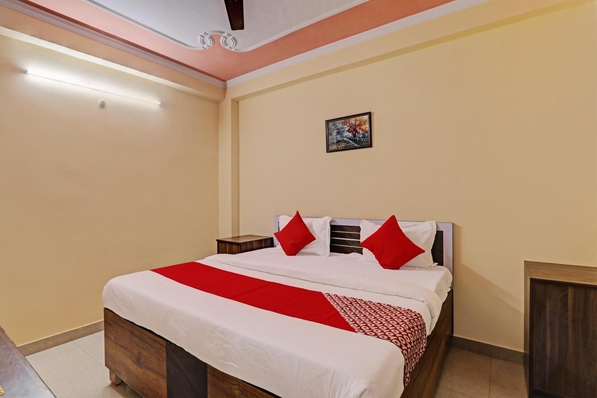 Super Hotel O Fort Inn Λάκναου Εξωτερικό φωτογραφία
