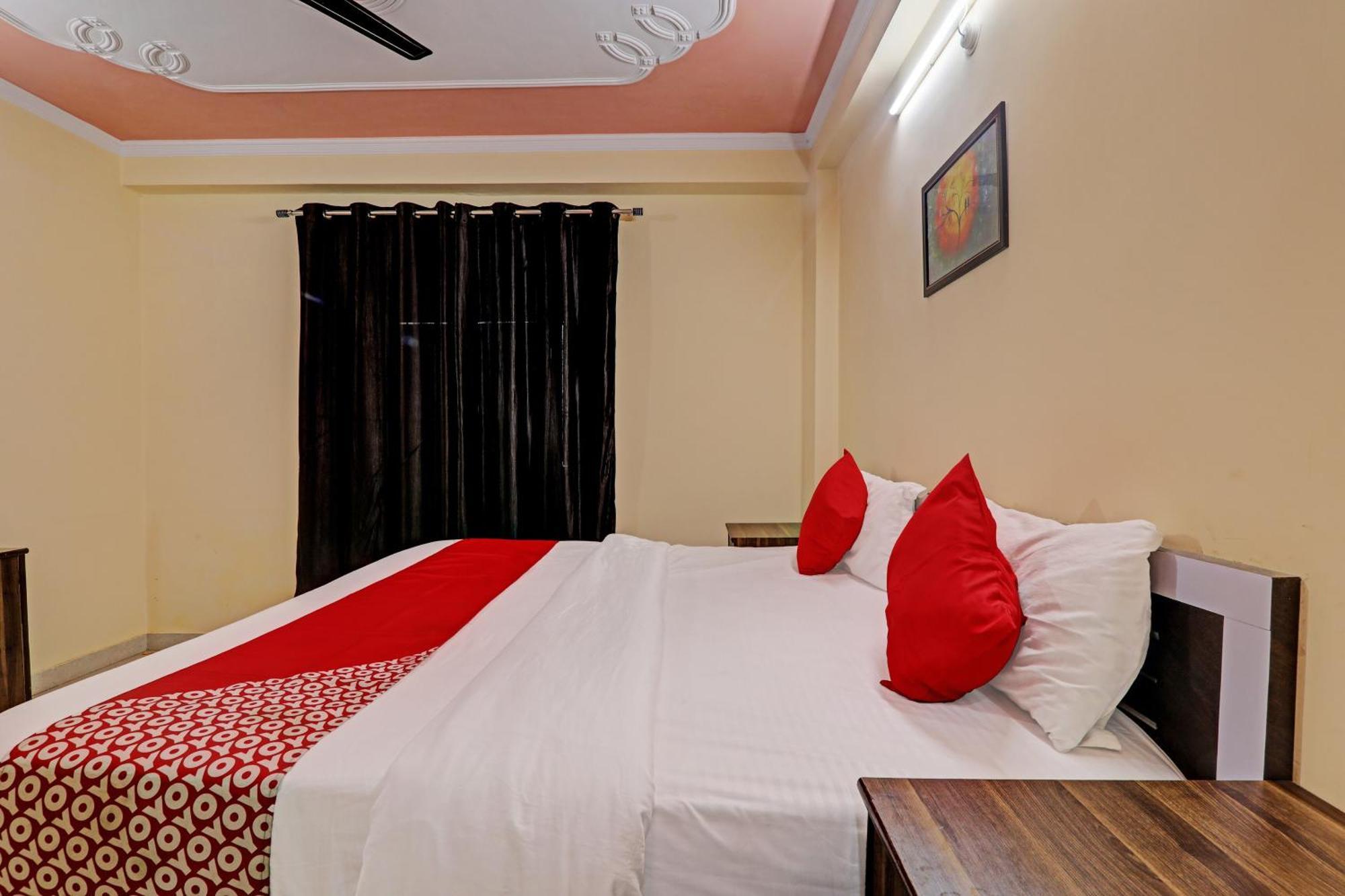 Super Hotel O Fort Inn Λάκναου Εξωτερικό φωτογραφία