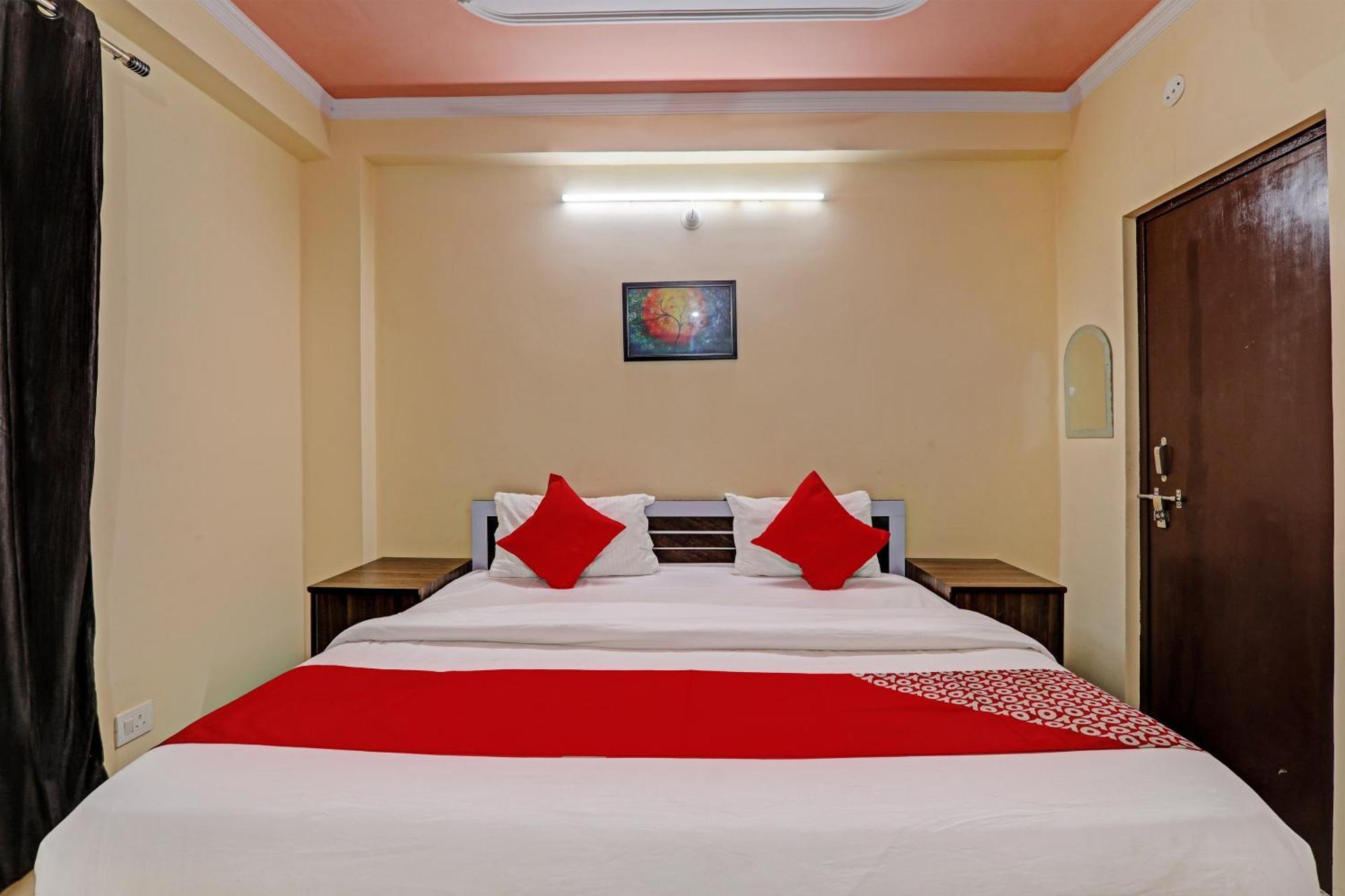 Super Hotel O Fort Inn Λάκναου Εξωτερικό φωτογραφία