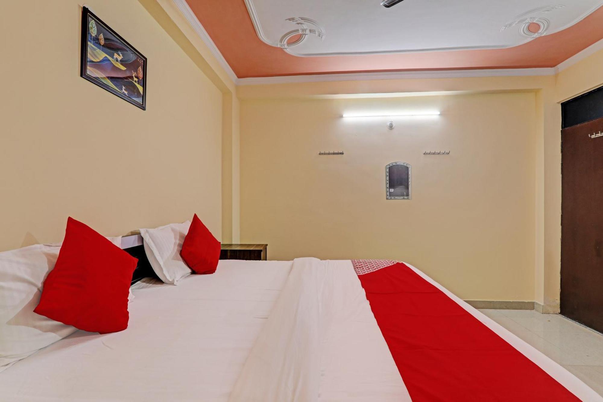 Super Hotel O Fort Inn Λάκναου Εξωτερικό φωτογραφία